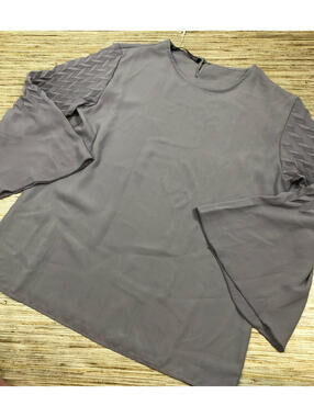2568 Georgia Hardinge sculptural sleeve Optic blouse slate grey size 8 nwt $198